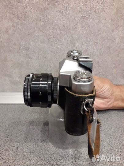 Плёночный фотоаппарат Zenit-B, СССР