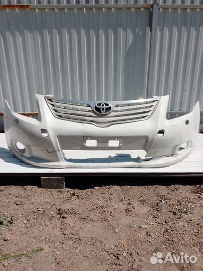 Бампер Toyota Avensis