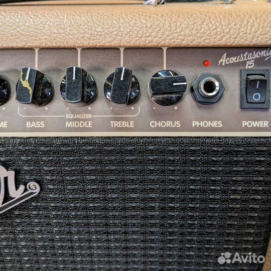Комбоусилитель для акустической гитары Fender Acou
