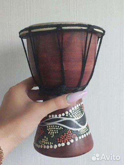 Барабан джембе, дамбука