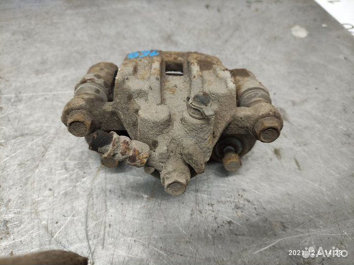 Суппорт задний левый Kia Ceed G4FC 2009