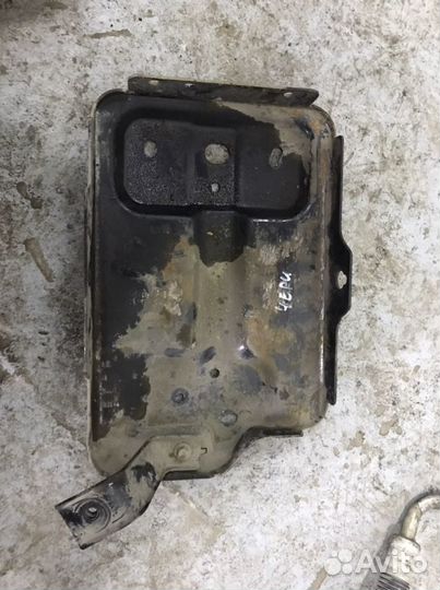 Подставка под аккумулятор chery very