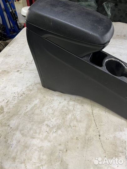 Тоннель подлокотник hyundai avante elantra md