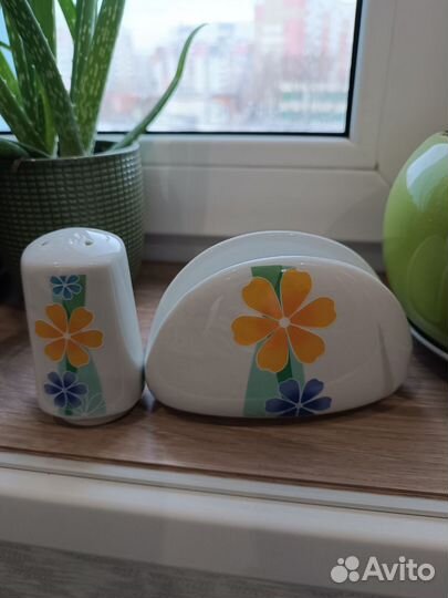 Салфетница и солонка - перечница