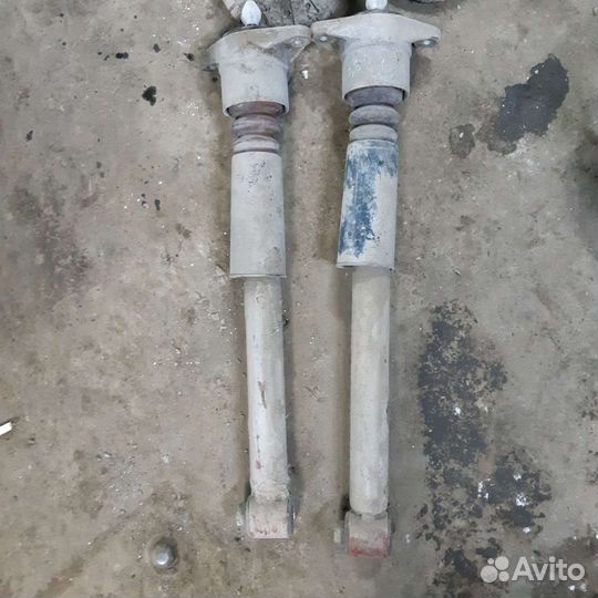 Стойка задняя Volkswagen passat