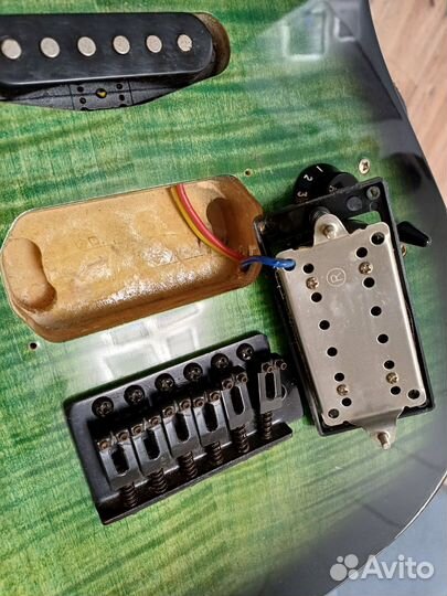 Электрогитара