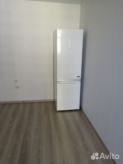 Холодильник Hotpoint-Ariston новый