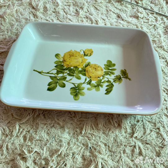 Тарелки для сервировки стола