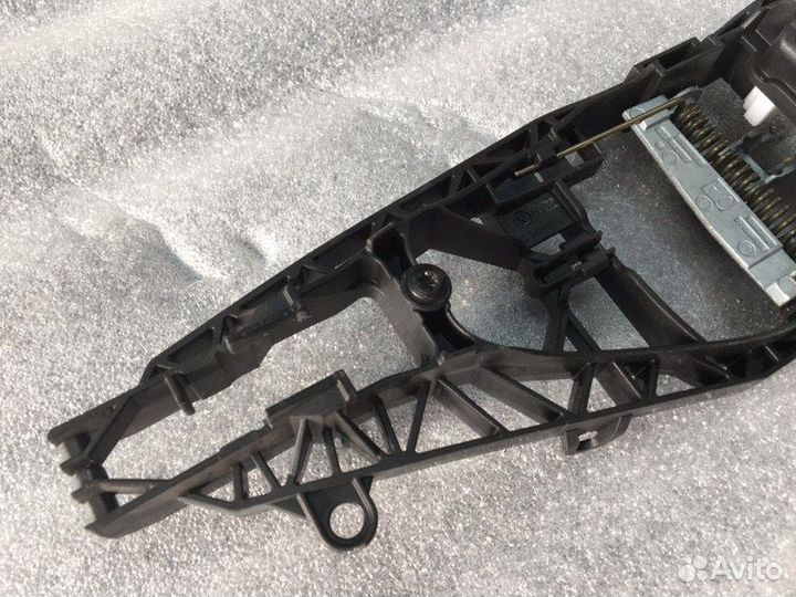 Опора наружной ручки двери левая Bmw 1 2 X1 X2 X5