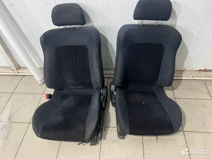 Сиденья мазда 323