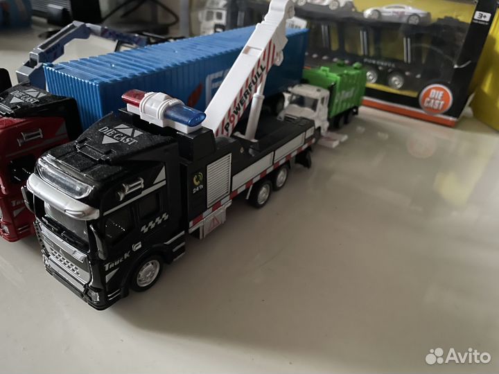 Игрушка машина