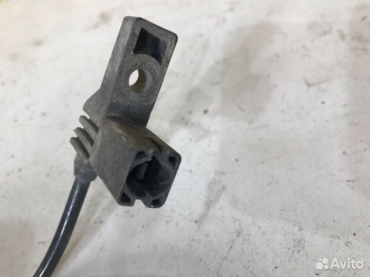 Датчик износа тормозных колодок Mercedes-Benz