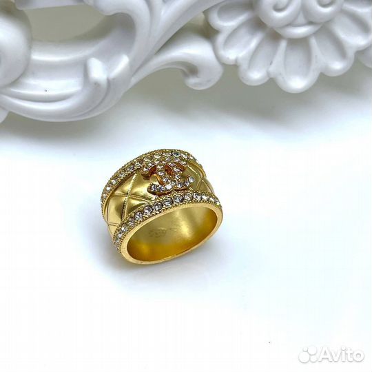 Серьги и кольцо Chanel