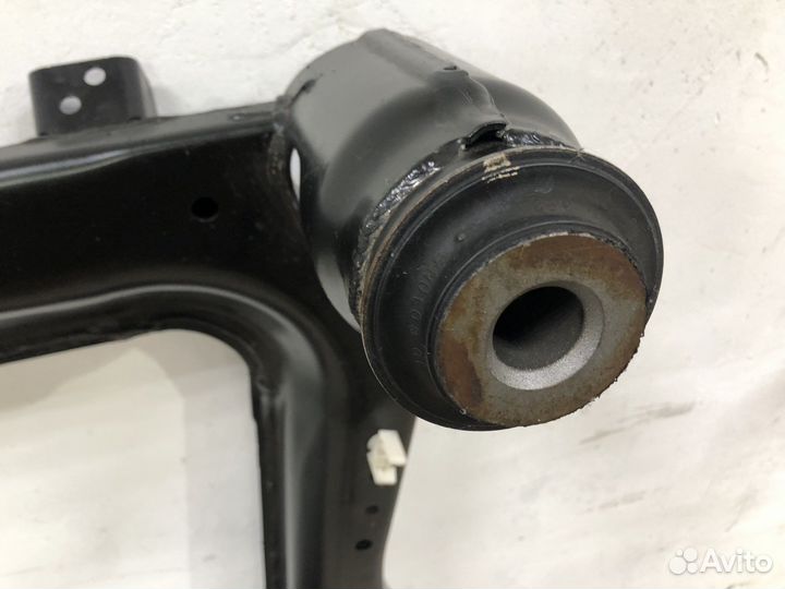 Подрамник (Балка ) передний Nissan Teana L33