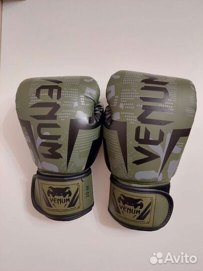 Боксерские перчатки venum 10 oz