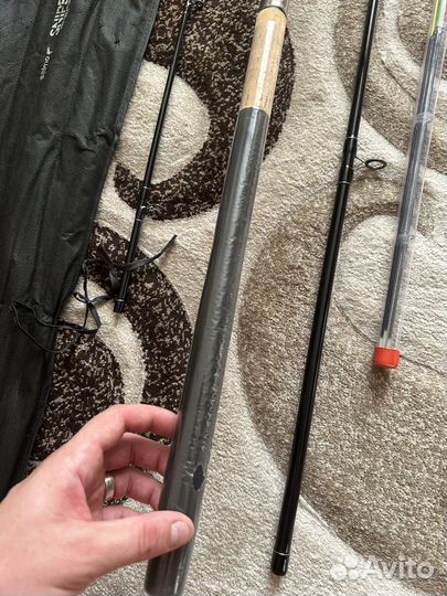Фидерное удилище с катушкой