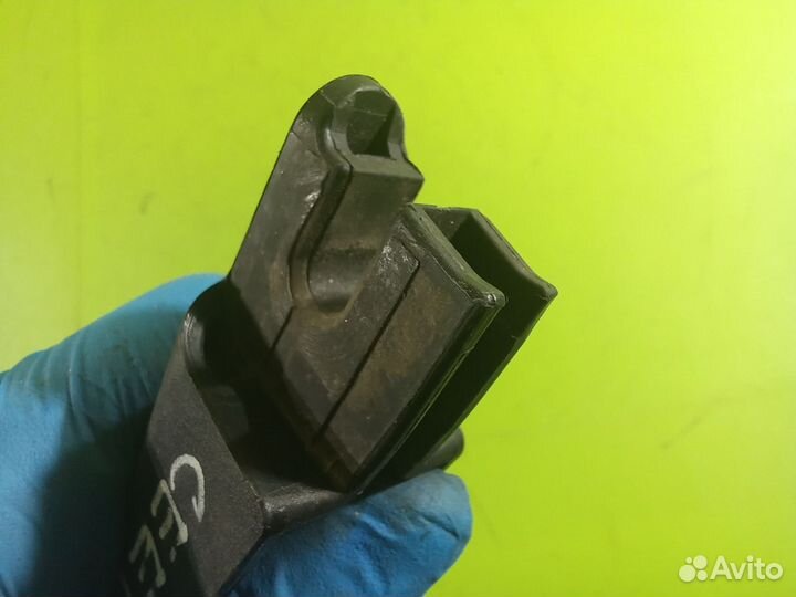 Поводок заднего стеклоочистителя для Kia Ceed