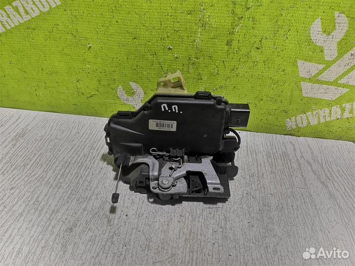 Замок двери передней правой Шкода Октавия А4