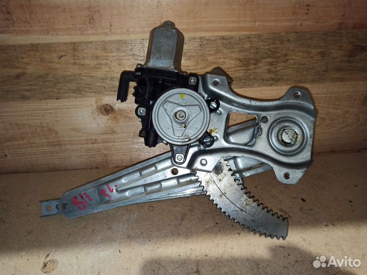 Стеклоподъемник задний левый Nissan Tiida