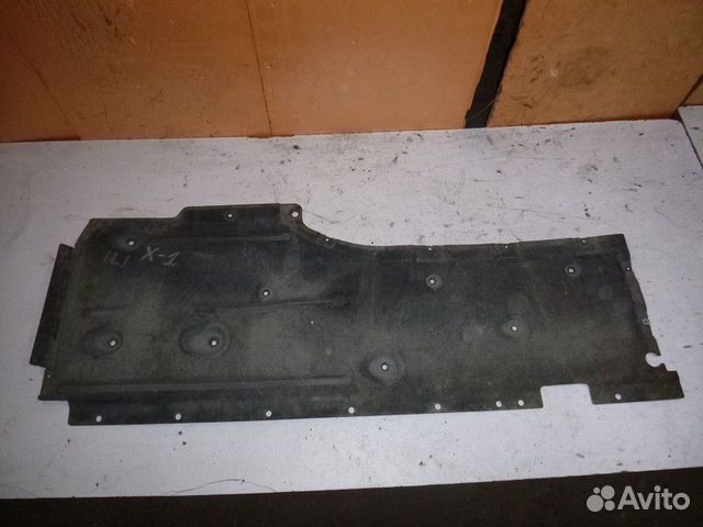 Пыльник днища левый BMW X1 E84 2009