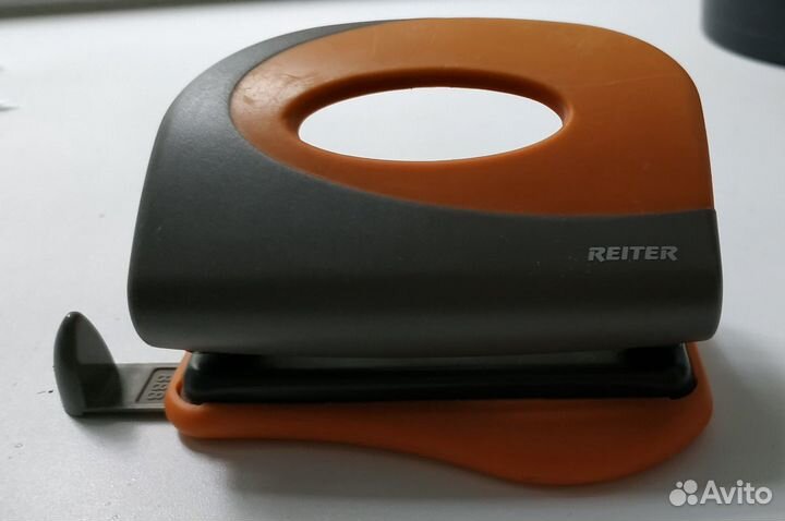 Канцелярские принадлежности