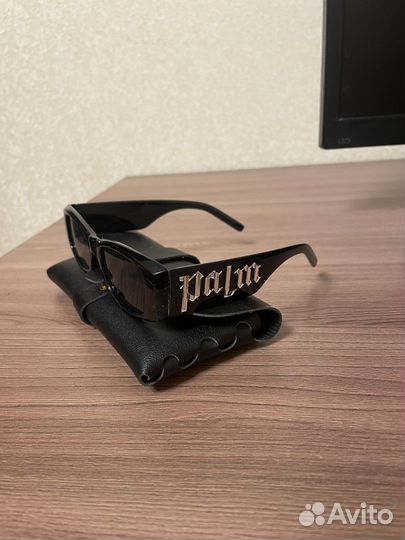 Солнцезащитные очки