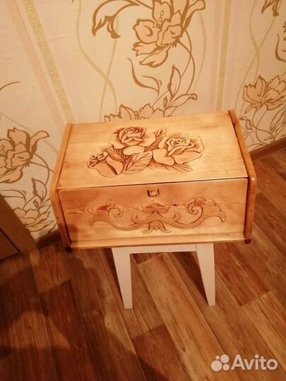 Хлебница деревьяная с узорами