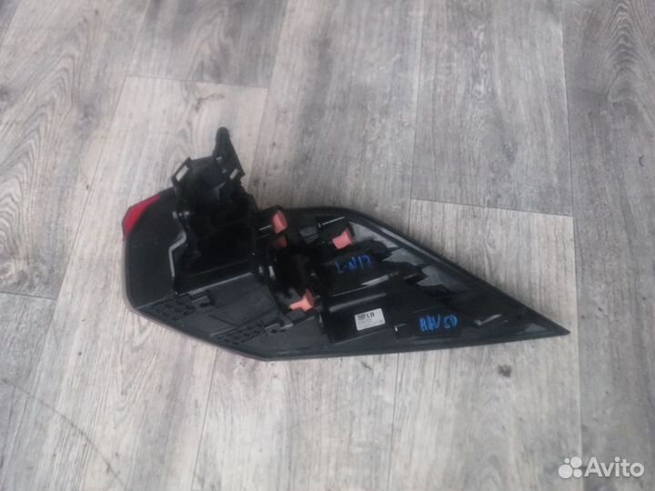 Фонарь левый №17 Toyota RAV4 (XA50) 2019