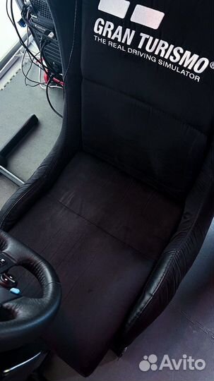 Кокпит для симрейсинга