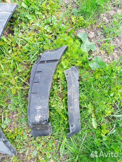 Бампера на Тойота estima