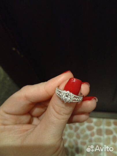Серебряное кольцо женское