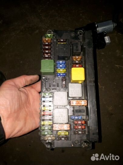 Блок предохранителей,sam мерседес 204,212