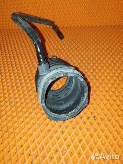 Патрубок воздушного фильтра Mazda 3