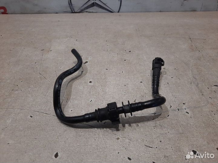 Трубка вентиляциции Mercedes C180 W205 274.910