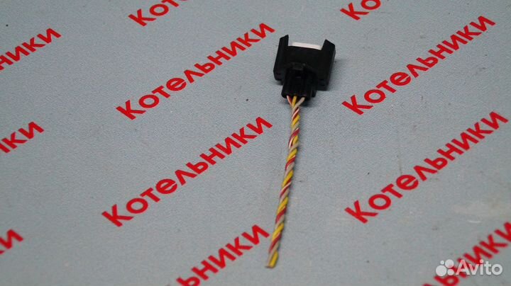Nissan 23731-4M50B Разъем датчика коленвала