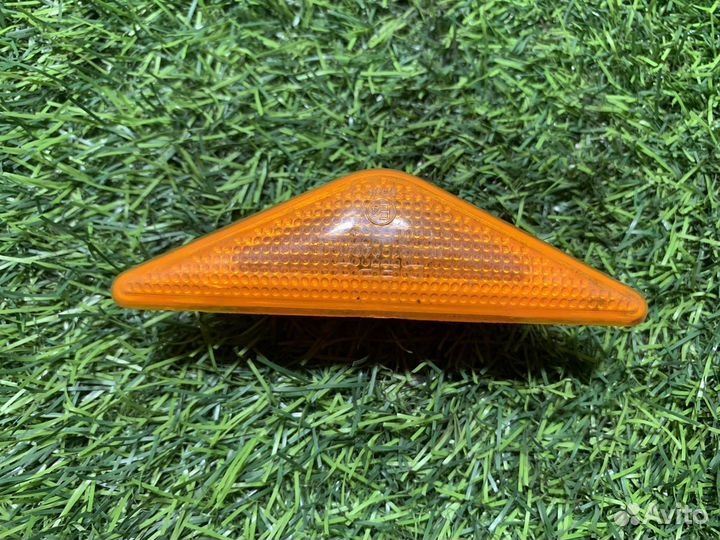 Повторитель поворота в крыло Ford Focus I