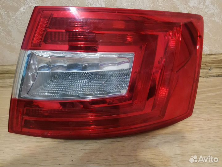 Задняя правая фара на Шкоду Октавия а 7