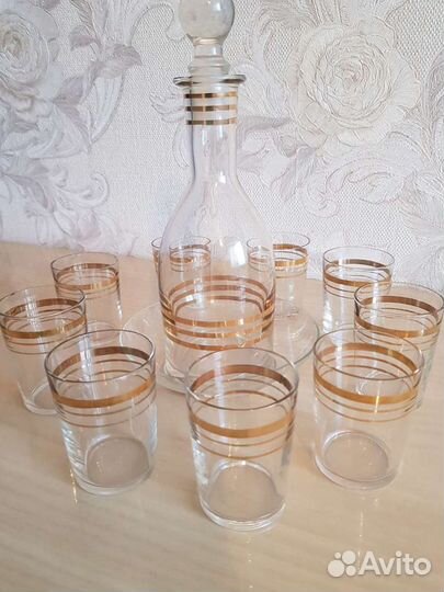 Графин итальянский и Советский графин с рюмками