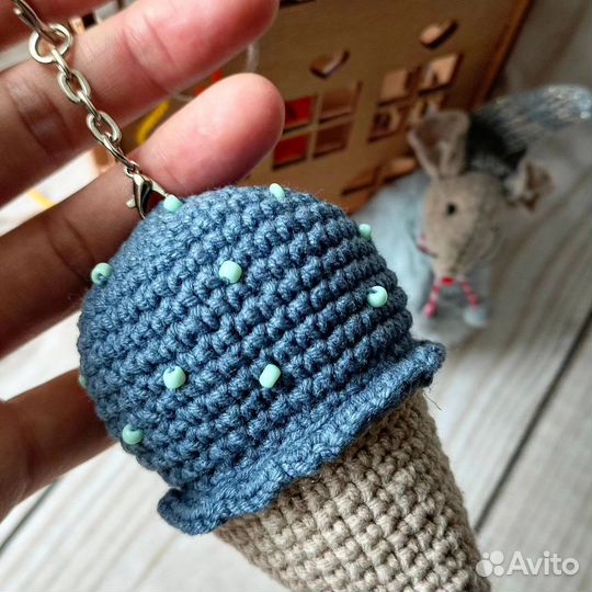 Брелок для ключей,на сумку,ручная работа