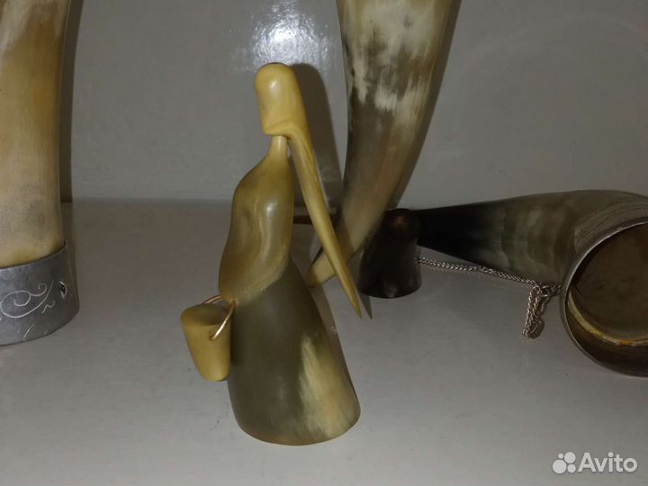 Статуэтка девушка рог кость СССР