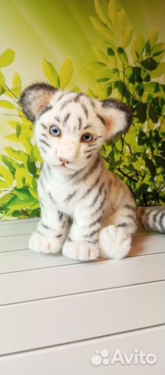 Реалистичная игрушка Тигренок