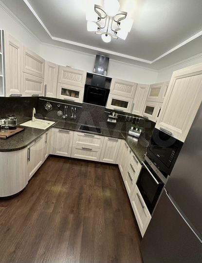 3-к. квартира, 72,3 м², 8/9 эт.