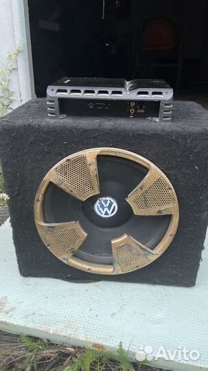 Сабвуфер и усилитель в автомобиль