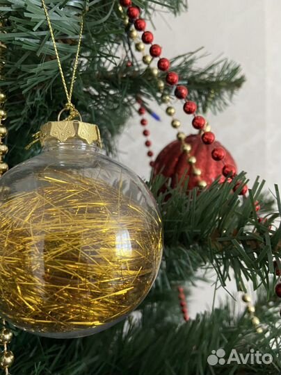 Елка искусственная с игрушками