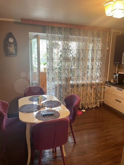 3-к. квартира, 93 м², 2/10 эт.