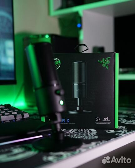 Микрофон Razer Seiren X