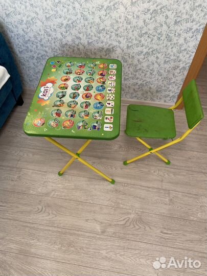Детский стол и стул