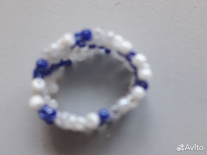 Кольцо из бисера ручной работы