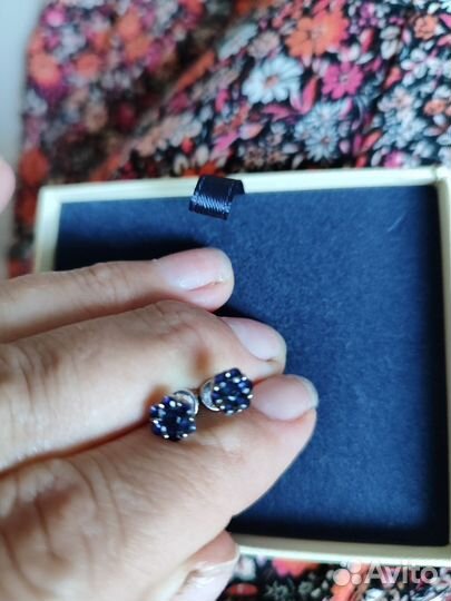 Пуссеты белое золото с сапфирами