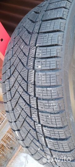 Pirelli Ice Zero 285/60 R18